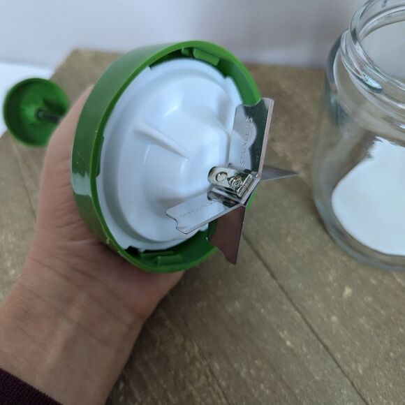 Vintage Gemco Green Nut Chopper Glass Jar Grinder Retro Kitchen Tool - Picture 7 of 7